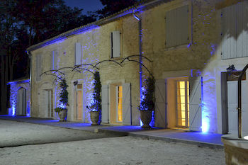 Mas Le 7 Bed & Breakfast 3*